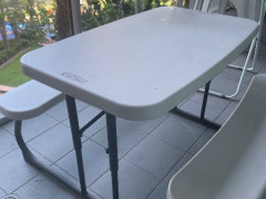 子供用ピクニックテーブル$40