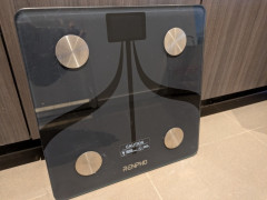 今年6月に買ったばかりの体重計15ドル