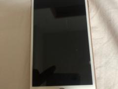 SIMフリー　iPhone8 64GB売ります。