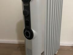 $50 デロンギ　オイルヒーター