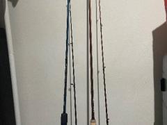 『300ドル』　釣り竿2本　リール1個　備品付き