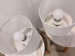 Kmart テーブルランプ2つセット$20