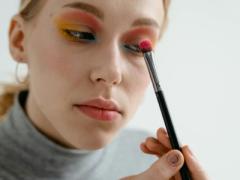 予約受付開始！メイクレッスン＋変身メイクモデル体験