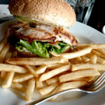 The Stoned Crow の Grilled Chicken Burgers ($10.00)
