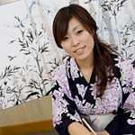 東川潤子さん（書道家）