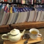 ボンダイビーチ近くの本が読めるカフェ「Gertrude & Alice Cafe Bookstore」