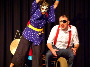 小泉八雲『怪談』をもとにした喜劇「Ghost Jam!」を演じるショーン・マーフィーさんとソフィー・ウンセンさんにインタビュー