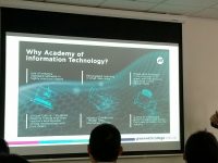 ビデオ制作、プログラミング、デジタルデザインの英語が学べる！