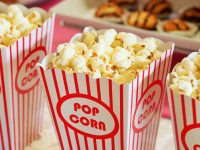たった8ドルで映画を見る方法！