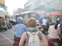 滞在を安全に楽しむために、海外旅行の前には予防接種の確認を