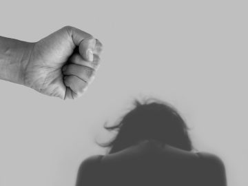 家庭内暴力（DV）の加害者への厳罰化について