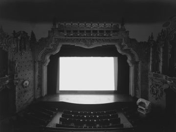 写真家・杉本博司の軌跡を辿る大規模展覧会が開催