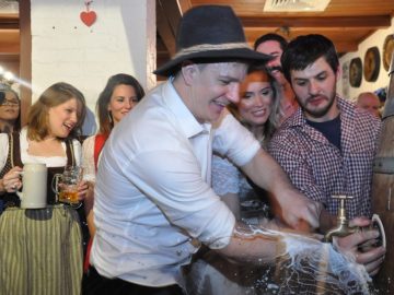 ビールの祭典オクトーバーフェストをメルボルンで