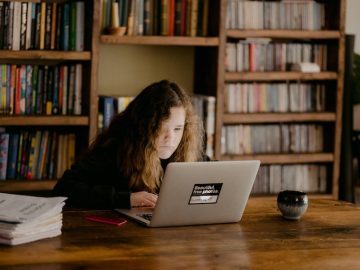 ビザの厳しい今こそIELTSを受けよう！模擬テスト毎月実施中