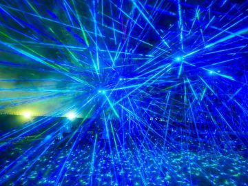 多感覚で楽しむ、驚きと光の夜「エコーズ」