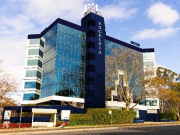 永住権につなげる！チャイルドケア、ソーシャルワークとITコースをお得に！