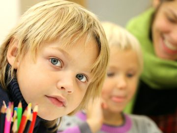 学びながら有給でも働ける！新しいチャイルドケアコース！