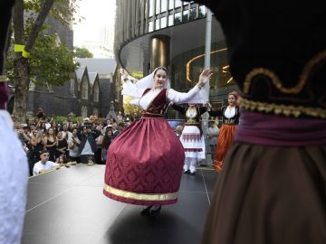 食・音楽・ダンスが集結するメルボルンのギリシャ文化祭