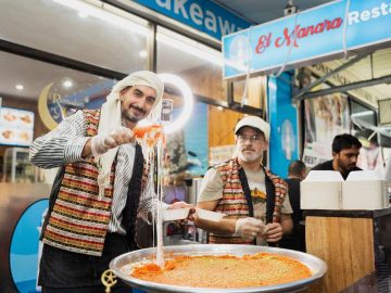 夜2時までグルメを楽しめるラマダンナイトマーケット