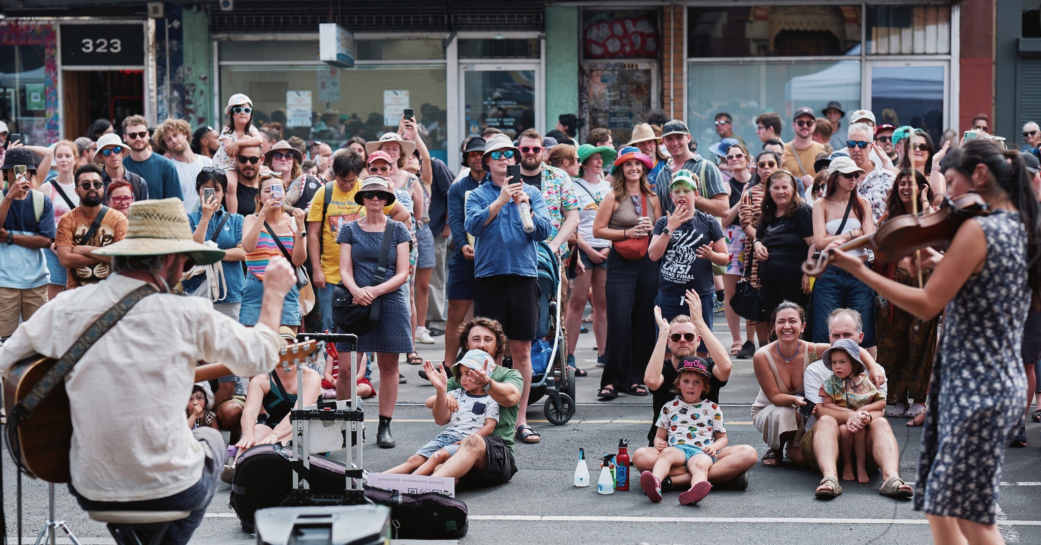 ストリートからライブハウスまで音楽三昧の8日間！