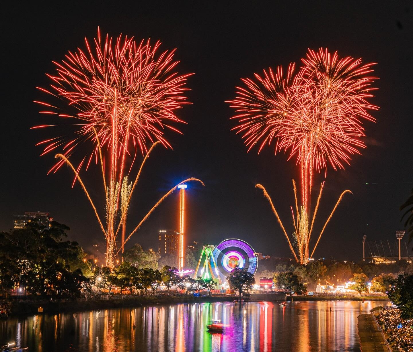 パレードや名物バードマン大会も！ヤラ川沿いの無料フェスティバル