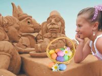 砂の魔法の世界へ！巨大砂アートが集結