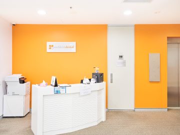 英語力に自信のある方！医療受付・歯科助手・他スタッフ募集中