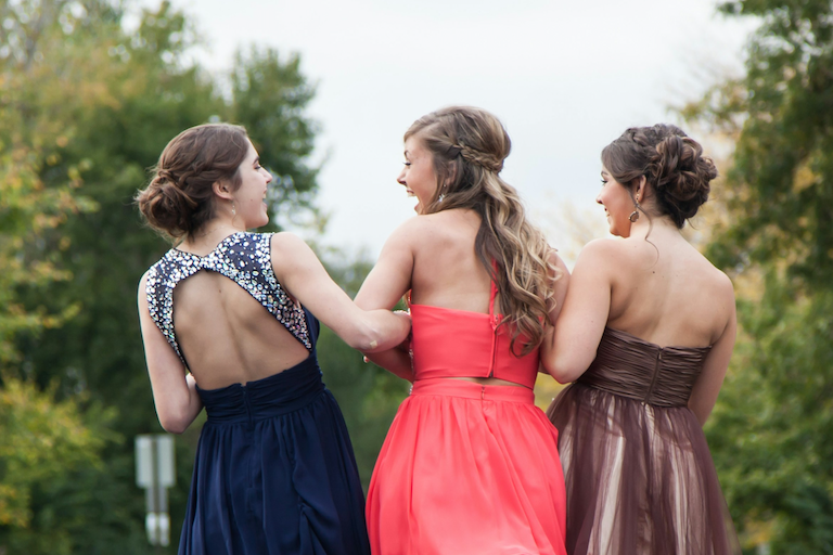 海外キャバクラで働くのって安全？シドニー人気店に聞くQ&A