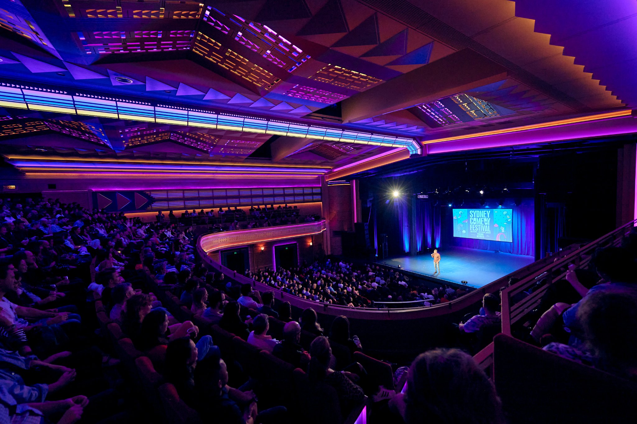 街全体が笑いのステージに！シドニーコメディフェスティバル