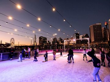 ダーリングハーバーの夜景を眺めながら楽しむアイススケート