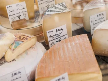 毎月第1日曜に開催！フランスの食と文化を楽しむマーケット
